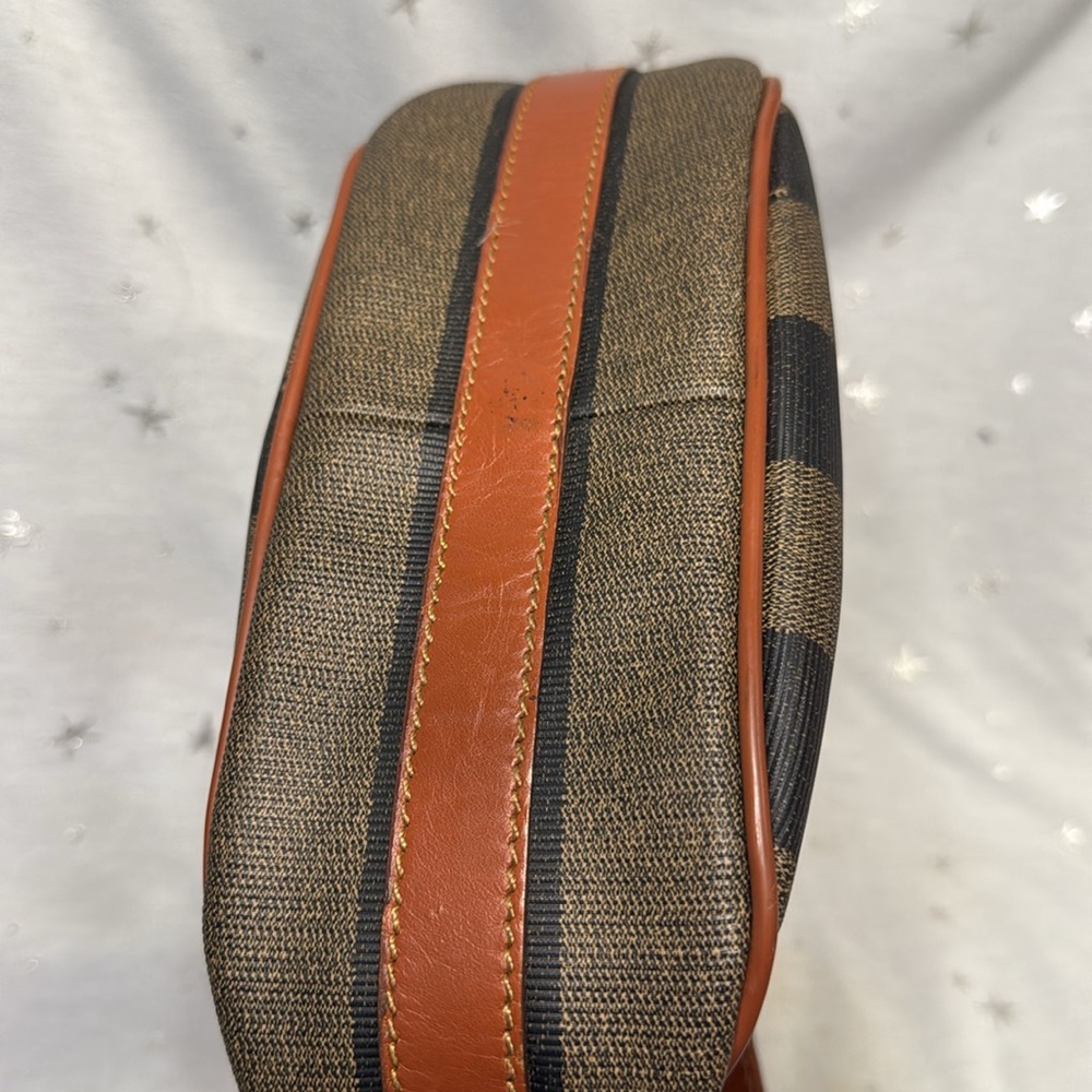 Fendi Vintage Crossbody Bag - Picture 12 of 12